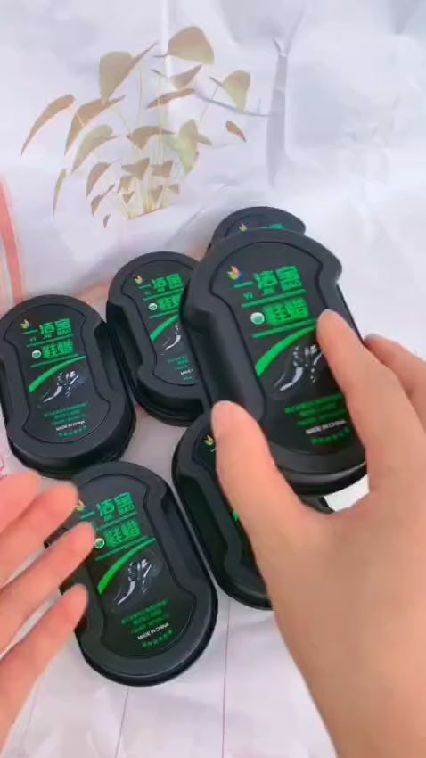 double-sided instant shoe polish sponge that provides a quick and easy shine to leather footwear.